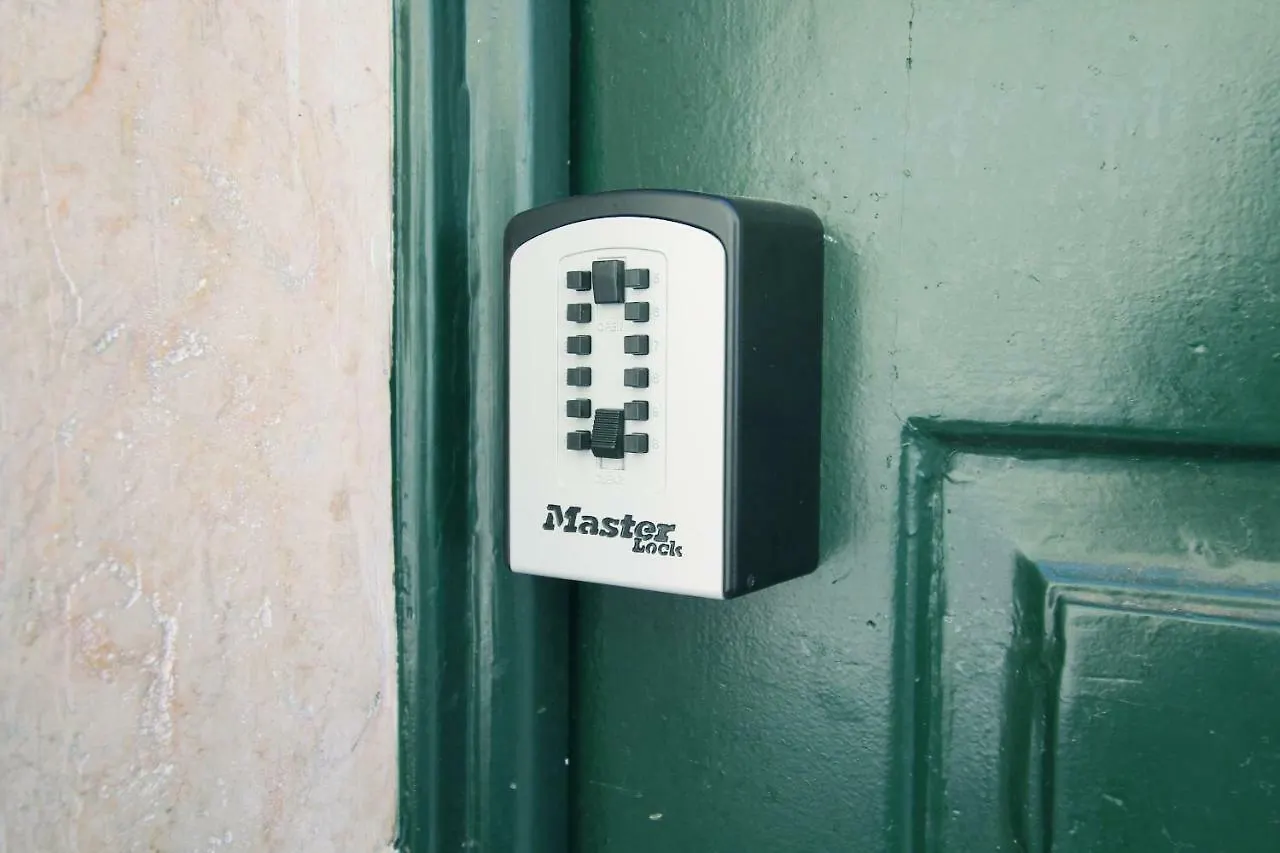 Πανσιόν Hostel Marechal Saldanha- Private Rooms Lisboa Πορτογαλία
